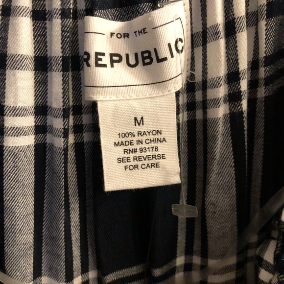 Off the Shoulder plaid top - Picture 2 of 2